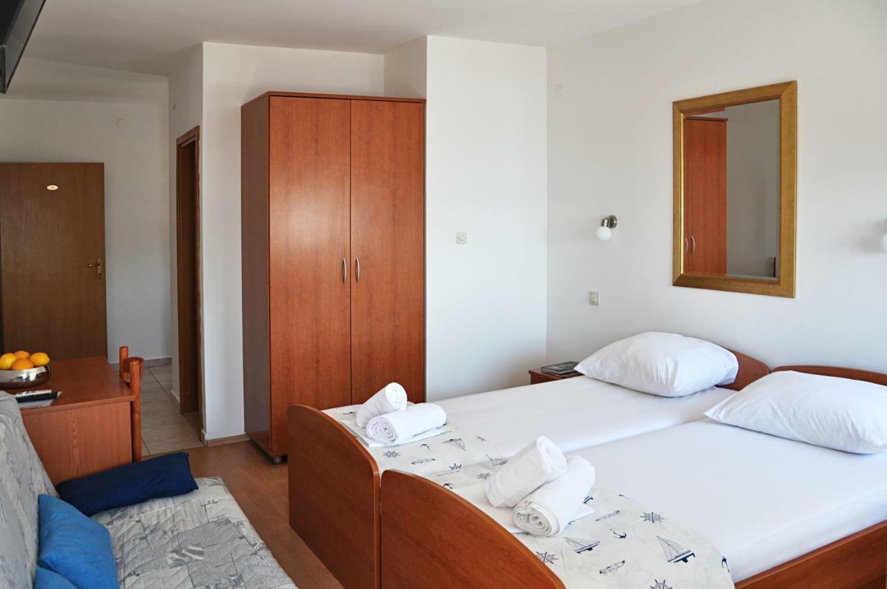 Sunrise Apartments And Studio Apartments 1 Lokva Rogoznica Eksteriør bilde
